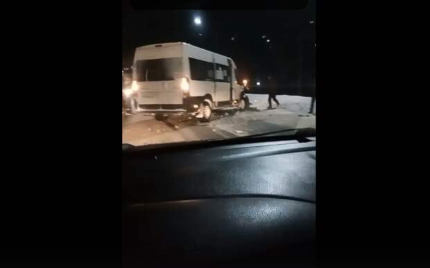 В ДТП с маршруткой на Ряжском шоссе пострадали пять человек