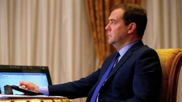 Председатель правительства России Дмитрий Медведев. Архивное фото.