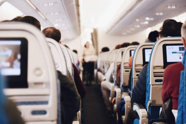 Авиакомпании отказываются от кресел с откидной спинкой в эконом-классе