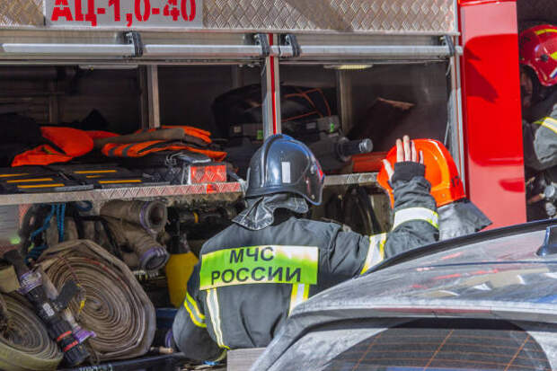Во дворе дома на Алтуфьевском шоссе горели две машины