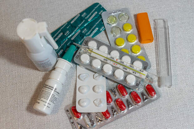 В Петербурге 4-летний мальчик случайно съел 27 таблеток от астмы