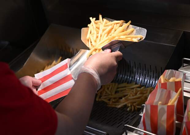 Ученые доказали: украденная картошка фри действительно вкуснее