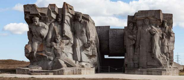 Каменоломни в керчи. Героев аджимушкая 6 13. Мемориал аджимушкайские каменоломни. Симферополь ул. Героев аджимушкая 6 13.