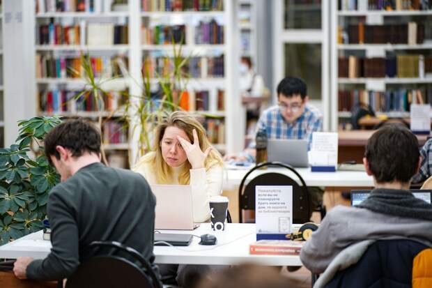 Ректор института Пушкина Гусев: россияне чаще отказываются от англицизмов в речи