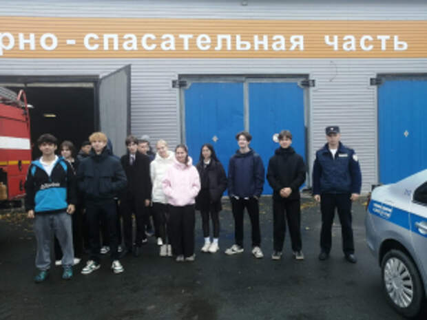 Госавтоинспекция Оренбургской области провела экскурсию «Проблесковый маячок» для новотроицких школьников, объединив профориентацию и уроки безопасности
