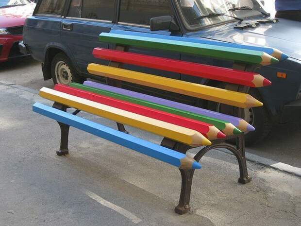 Скамейка из карандашей в Киеве, Украина в мире, в парке, красота, креатив, лавочка, скамейка, удобство, фантазия