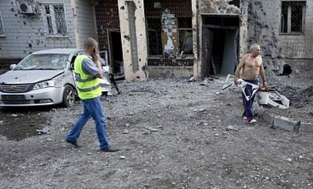 Ночью в Донецке были слышны взрывы и перестрелки - горсовет Ночью в Донецке были слышны взрывы и перестрелки - горсовет