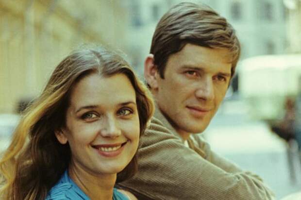 Ксения Алфёрова откровенно рассказала о разводе матери с Александром Абдуловым