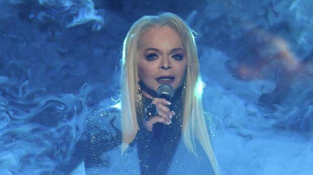 Певицу Ларису Долину госпитализировали с болями в позвоночнике