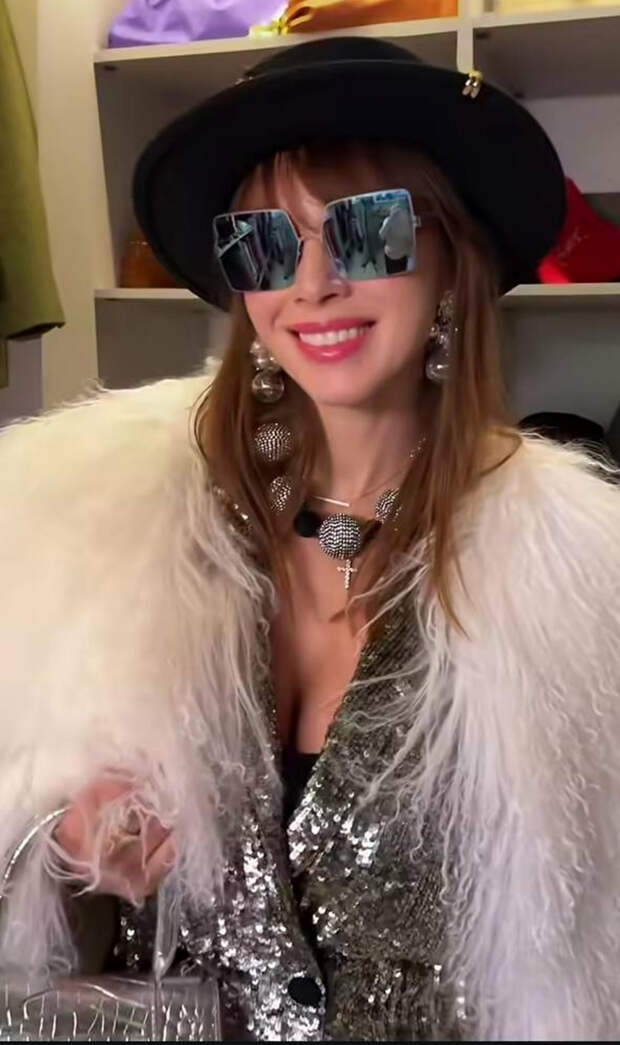 Полина Диброва показала образ, который подобрал для неё сын: «Сияющая мама»