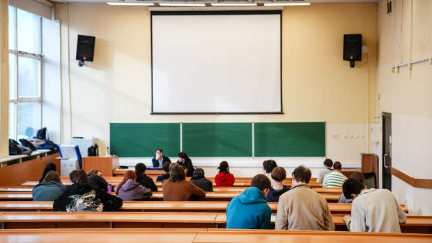 Рособрнадзор объявил предостережения двум вузам