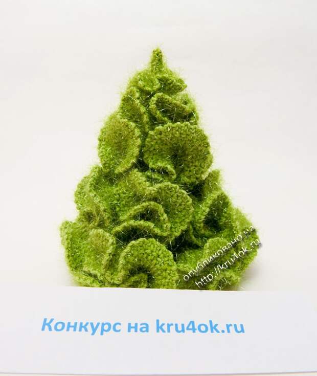 Елочка вязанная крючком