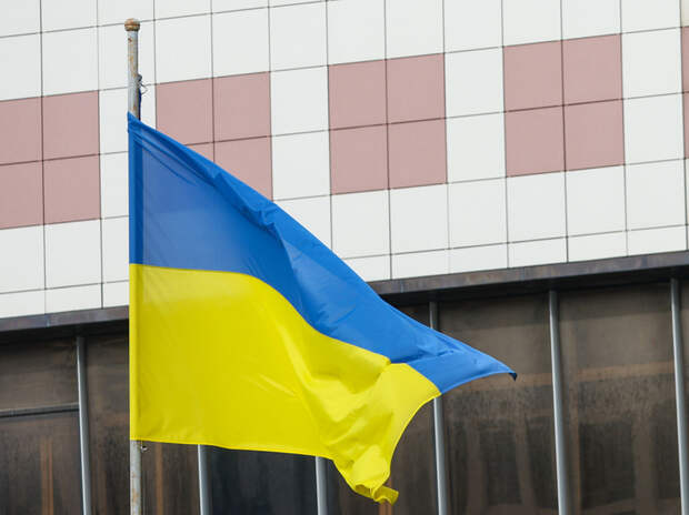 Инспектор колонии в Винницкой области оказался причастен к продаже оружия через Интернет