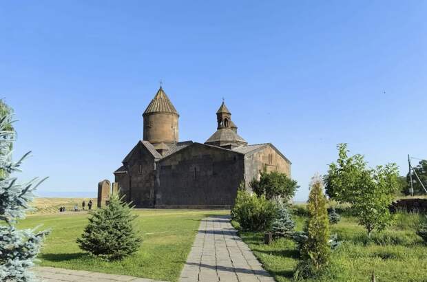 Общая радость, разные традиции: как армяне, католики и протестанты встречают Пасху