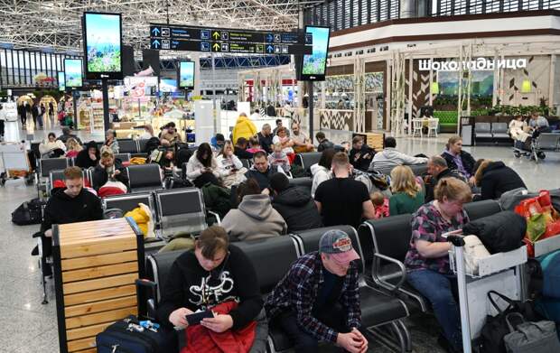 Россиян предупредили о многочасовых задержках в аэропорту Сочи