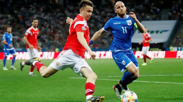 «Хотелось одержать победу меньшими силами»: Черчесов о матче с Кипром, трансформации Кудряшова и будущем Дзюбы