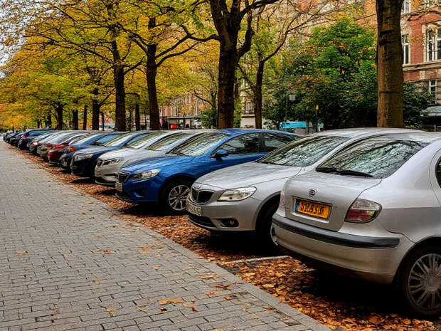 В Смоленске ограничили проезд транспорта на двух улицах