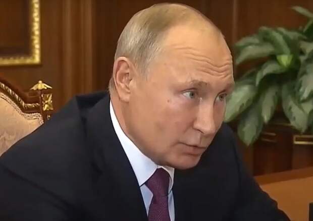 Путин назначил временно исполняющих обязанности глав новых субъектов России
