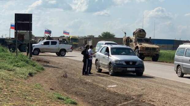 Российские военные заблокировали и развернули колонну армии США в Сирии (+ФОТО, ВИДЕО) | Русская весна