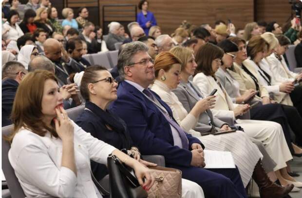 46 тысяч активистов социальных технологий собрались на III международном форуме "СОЦИО" в Свердловской области