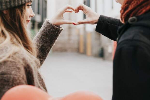 Любовь нагрянет внезапно: кому из знаков Зодиака повезет