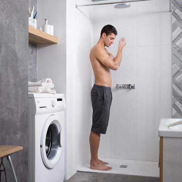 Эксперт объяснил, почему нельзя принимать душ во время работы стиральной машины