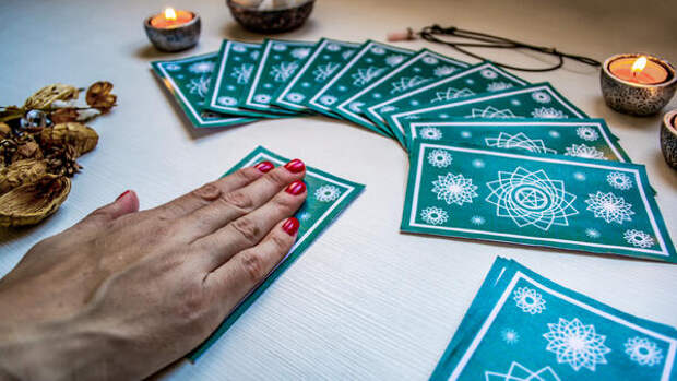 Рывок в субботу или тишина в воскресенье: подробный таро-прогноз на выходные, 11 и 12 апреля