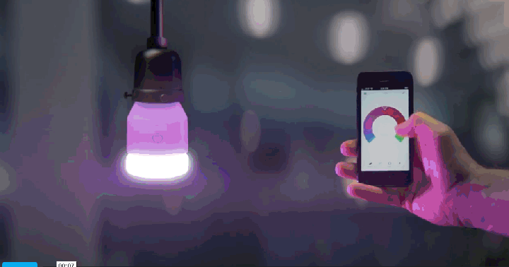 разноцветная лампочка с управлением со смартфона
